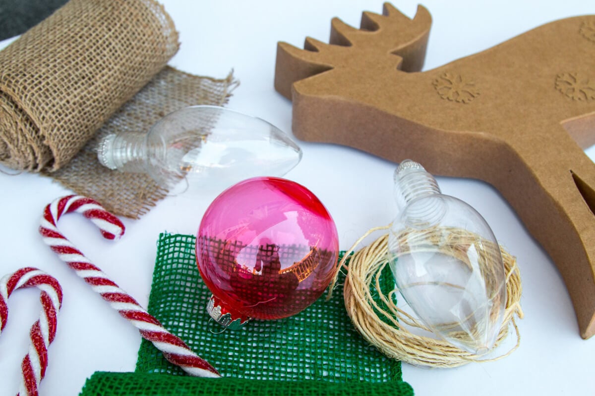 Holiday Crafting with the Kids: 5 Fun Projects For Little Hands