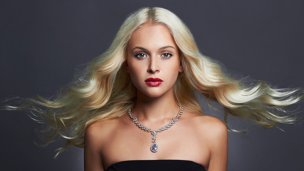 Our Best Diamond Necklaces, According To Our Jewellery Professionals