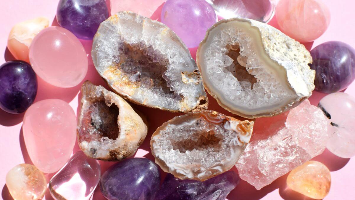 The Beauty Of Gemstones: The Science Of Shine And Sparkle