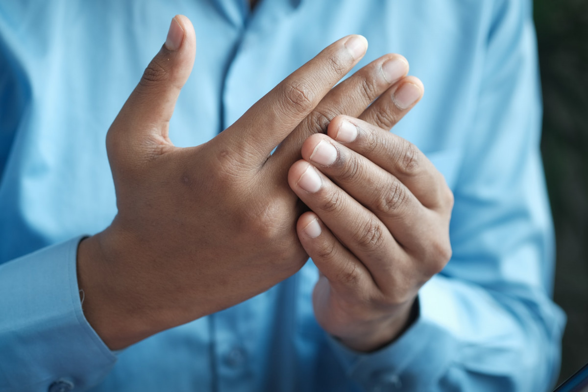 Can Massage Help Carpal Tunnel Syndrome? Here's What to Know