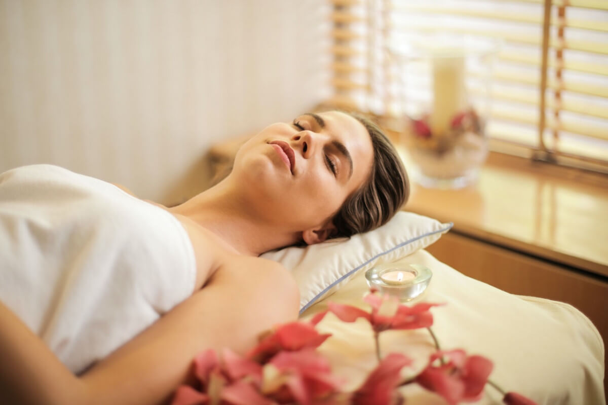 How Massage Helps Mental Health: 4 Remarkable Benefits