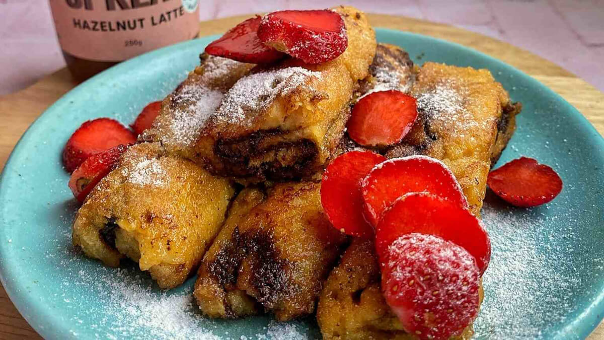 Say Oui to these Eggless Hazelnut French toast Roll ups!