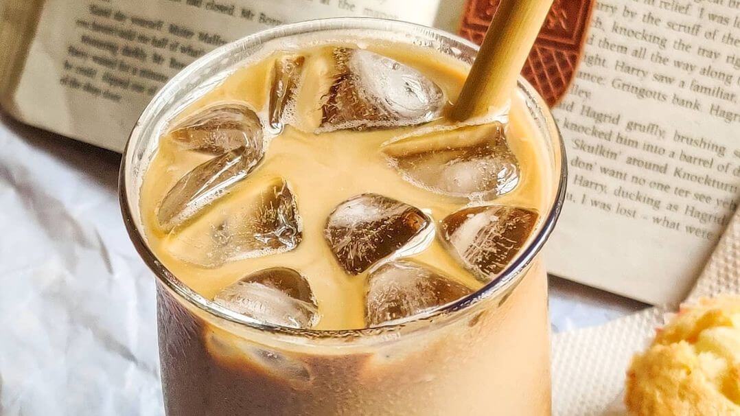 This Peanut butter iced latte is your go-to drink.
