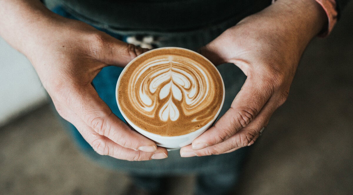 What Is Low Acid Coffee? Top 8 Brands PLUS 4 Health Benefits
