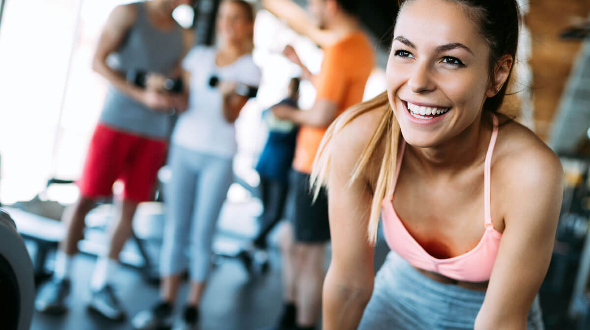 Wir machen Schluss mit Protein-Farts im Gym! Das kannst du tun, um deinen Darm zu schonen.