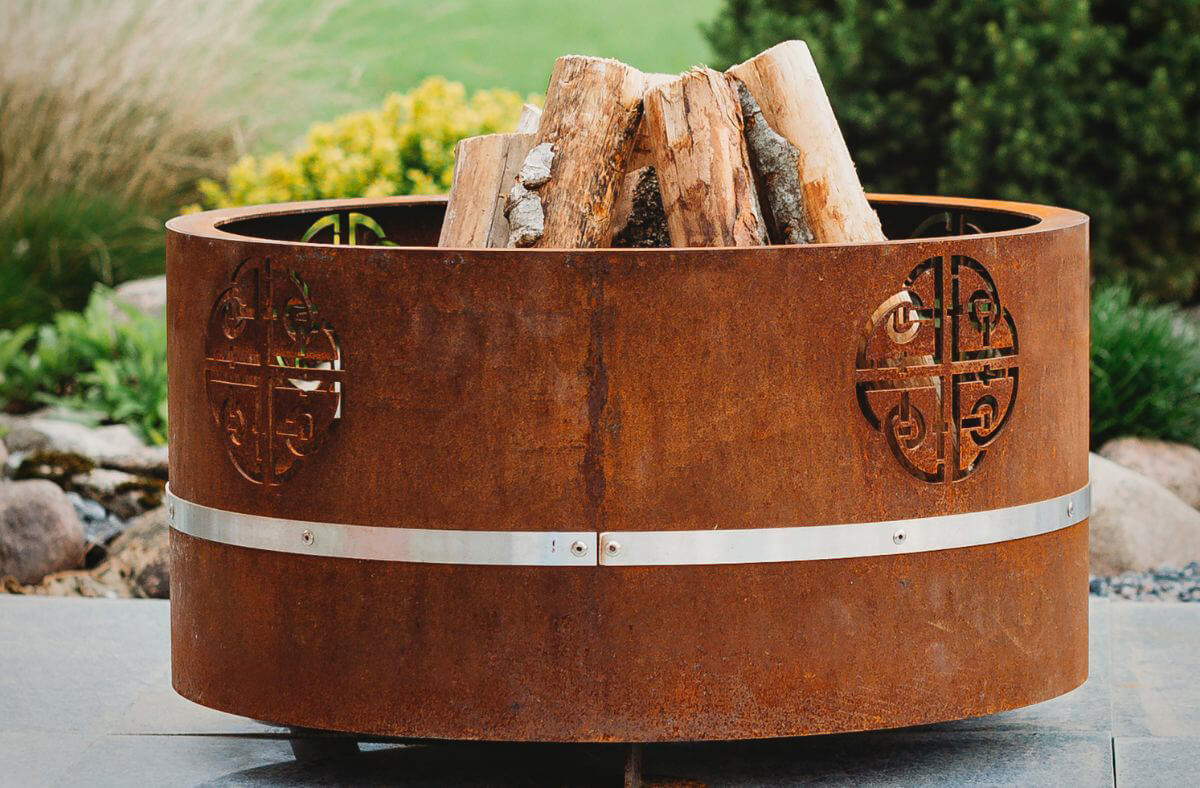 Fire Pit: 10 Materials to Avoid Burning
