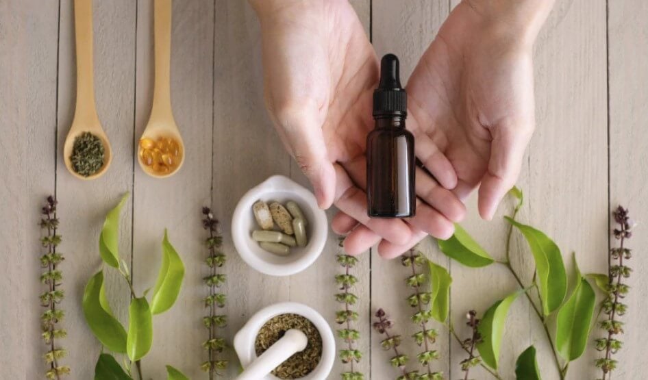 TINCTURES VS. CAPSULES: WHICH IS BETTER?