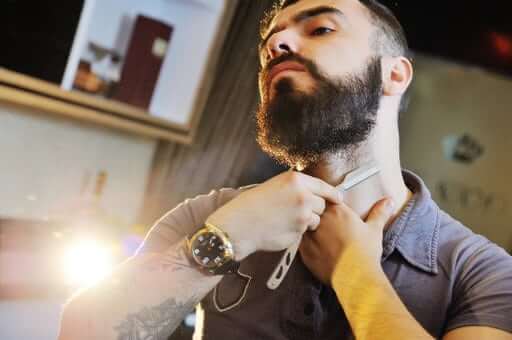How To Shave Your Beard Neckline? (Why You Shouldn't)