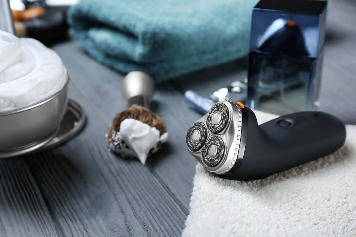 Electric Shaver vs Razor: Pros and Cons To Consider