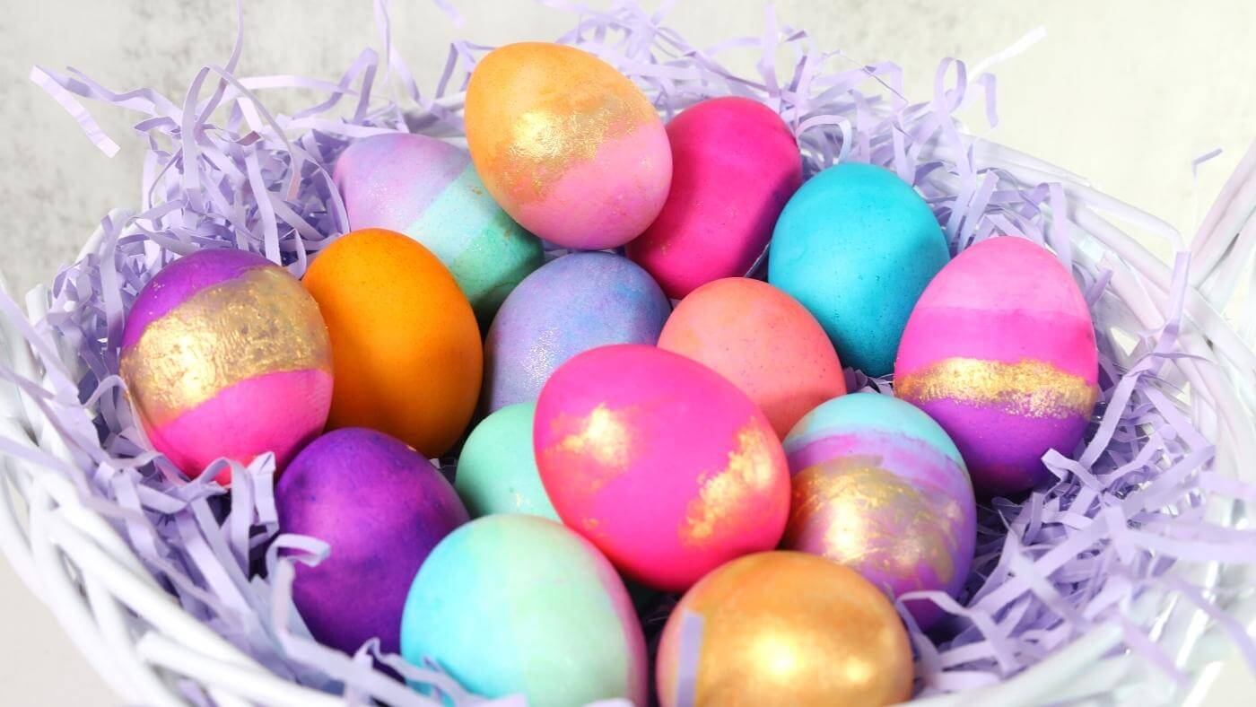 How Do You Make Bright Colored Easter Eggs?