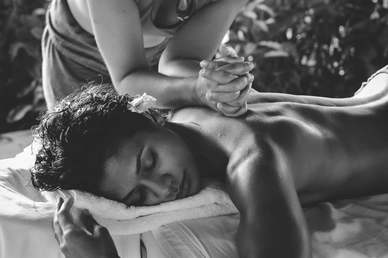 Deep Tissue Massage (and How Can You Do It by Yourself)