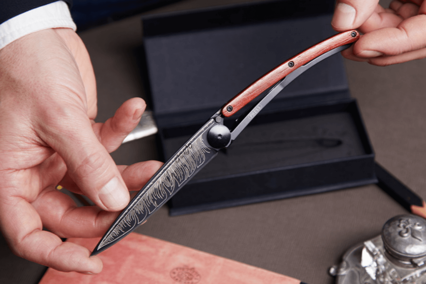 CHOOSING A DEEJO POCKET KNIFE: A GALLANTRY GUIDE