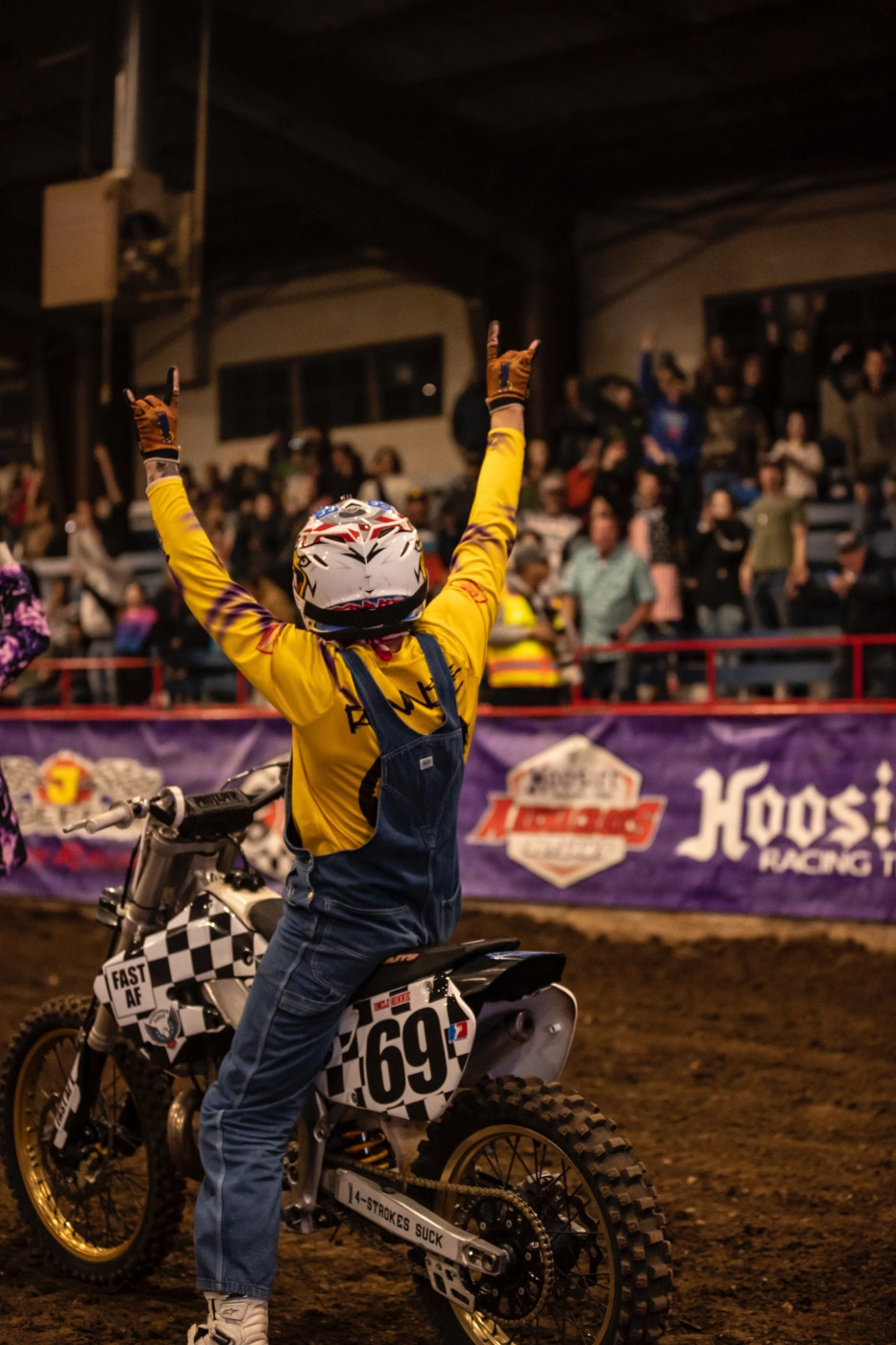 Dirt Bike News - RonnieMac Fights Off a 4-Stoker and Wins the Hoosier Arenacross Series