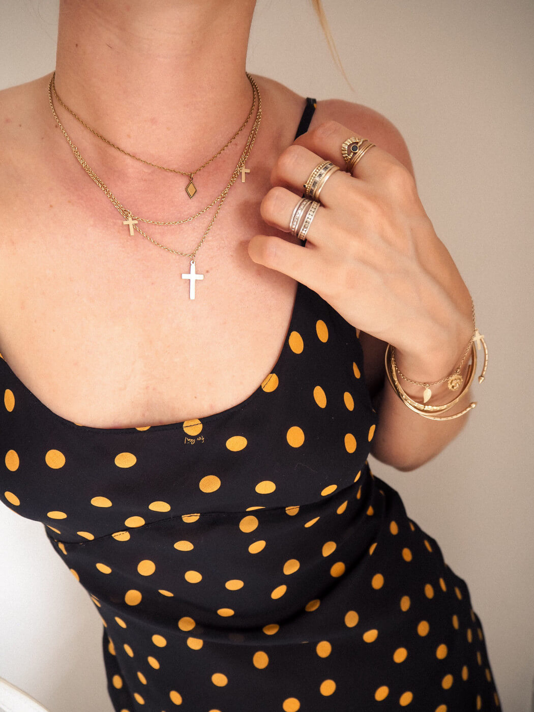 HOW TO STYLE LAYERED JEWELLERY