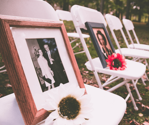 How to Remember Your Loved Ones at Your Wedding