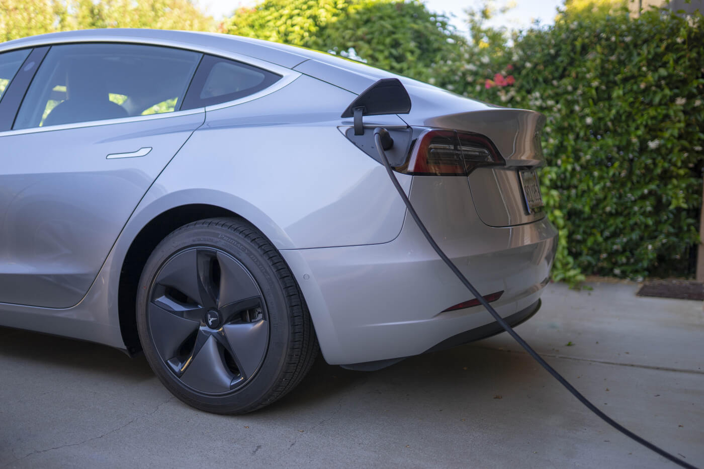 Everything You Need to Know About Home Charging for Electric Vehicles and Cost Savings: A Comprehensive Guide.