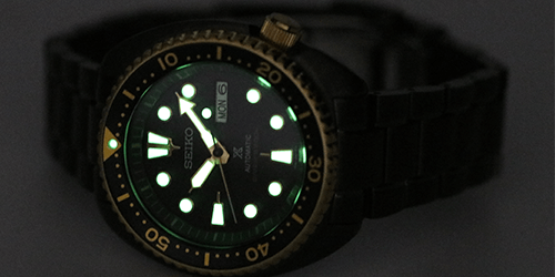 The Seiko automatic dive watch and its glow in the dark feature