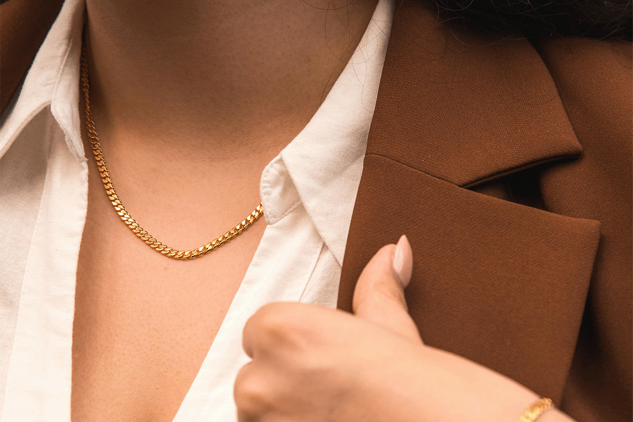A Guide To Our Favourite Dainty Jewellery: image of a gold chain