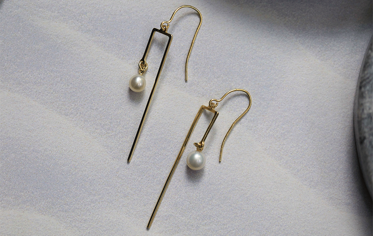 They Have Beautiful Symbolism | Elegant Pearl Drop Earrings: The Perfect Bridal Accessory