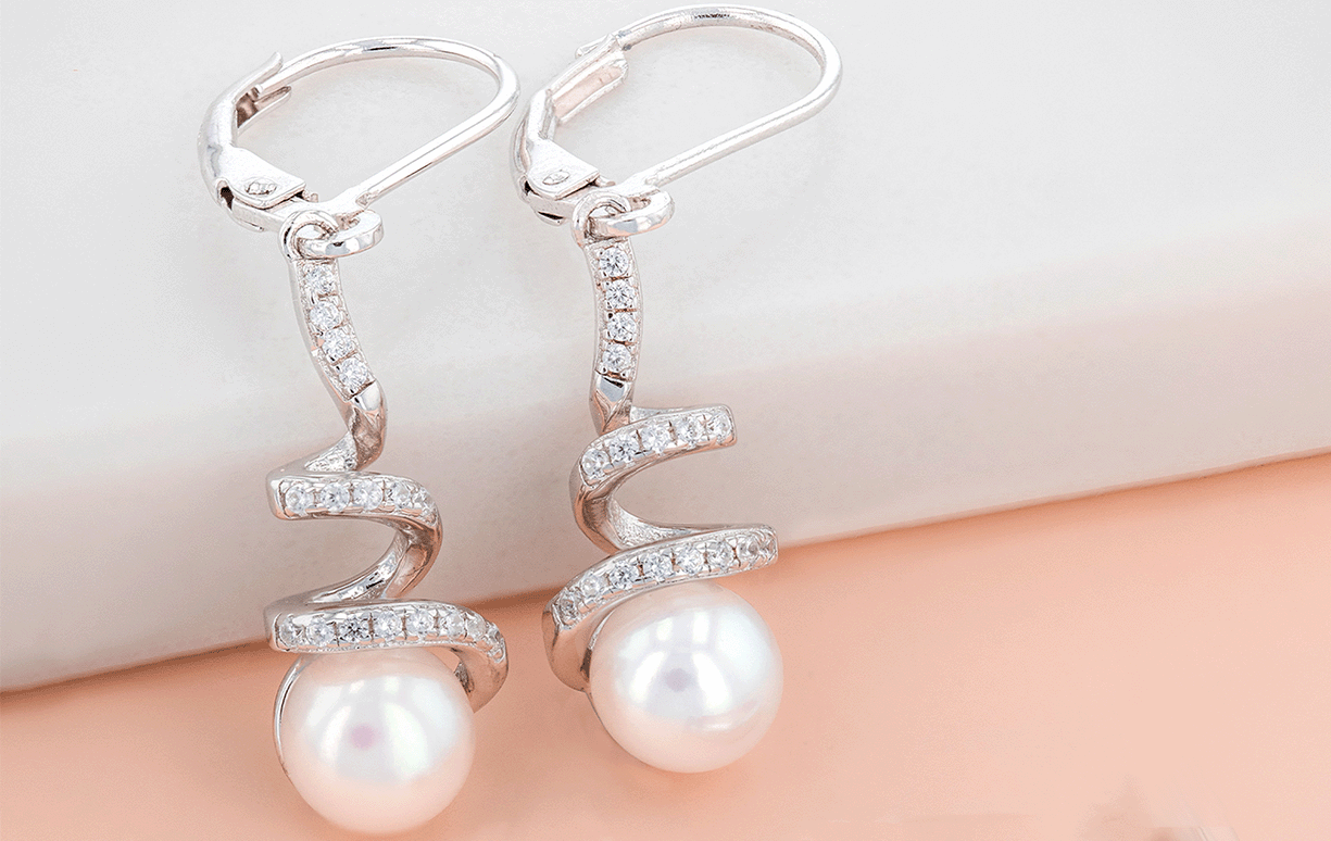 They Are The Birthstone For June | Elegant Pearl Drop Earrings: The Perfect Bridal Accessory