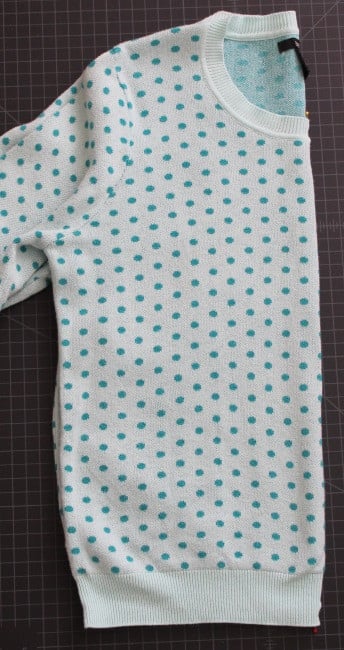 DIY: Revamp T-Shirt into polka Dot Print 